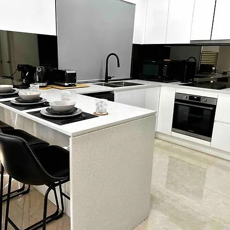 Private, Modern & Luxurious Granny Flat Apartment Regents Park Exterior photo