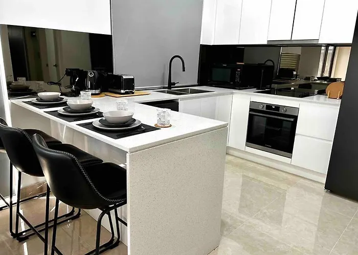 Private, Modern & Luxurious Granny Flat