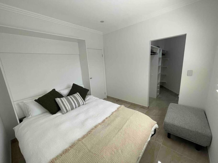 Private, Modern & Luxurious Granny Flat Regents Park